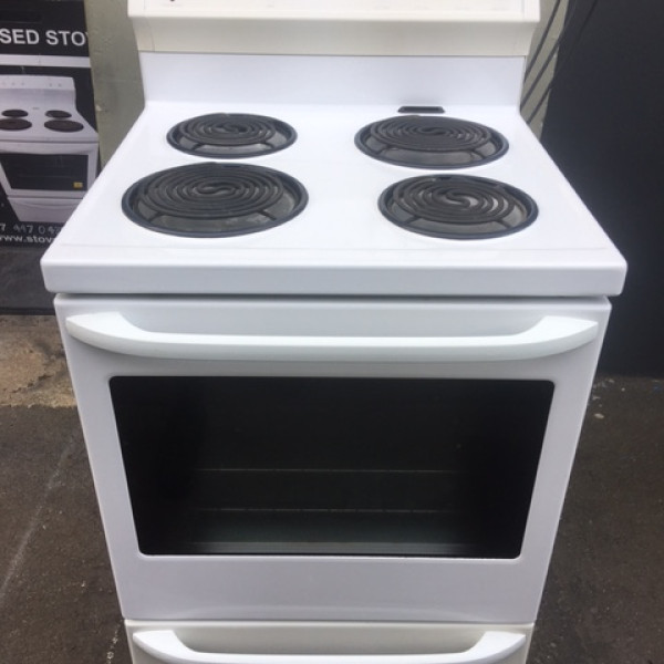 Fisher & Paykel Sage stove - Good Rental Stove