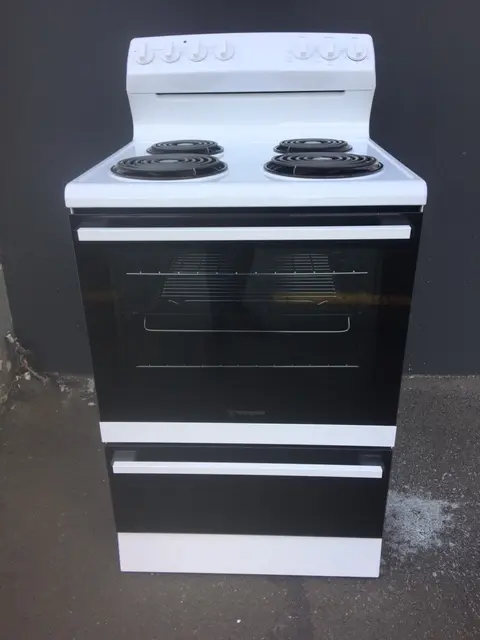 Westinghouse - WLE624WC stove