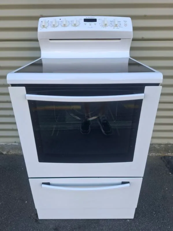 Westinghouse WLE646WA Series - 8 Oven Functions including fan bake stove