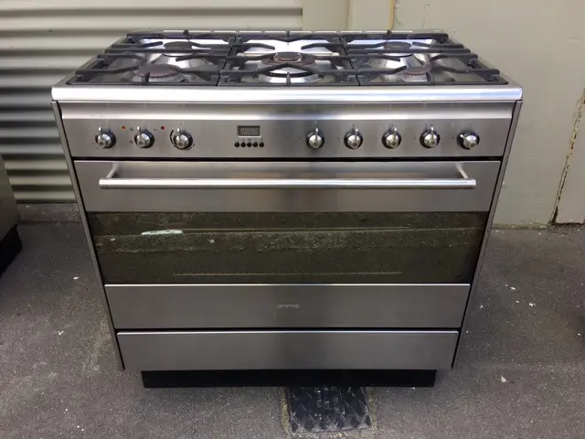 SMEG 90cm Dual Fuel Gas Hob and Electric oven stove