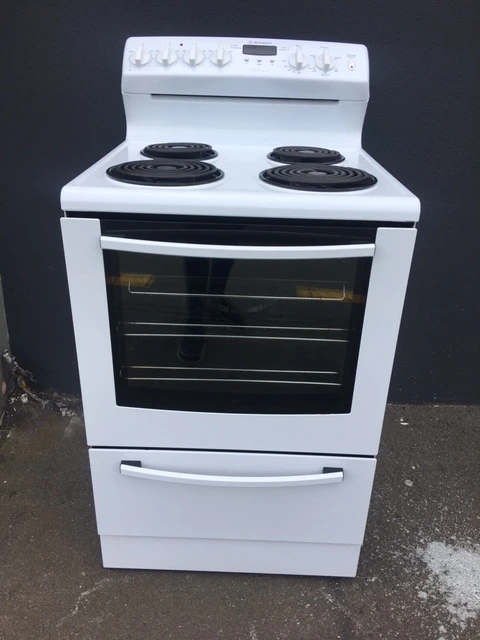 Westinghouse Saturn Fan Bake WLE626WA stove